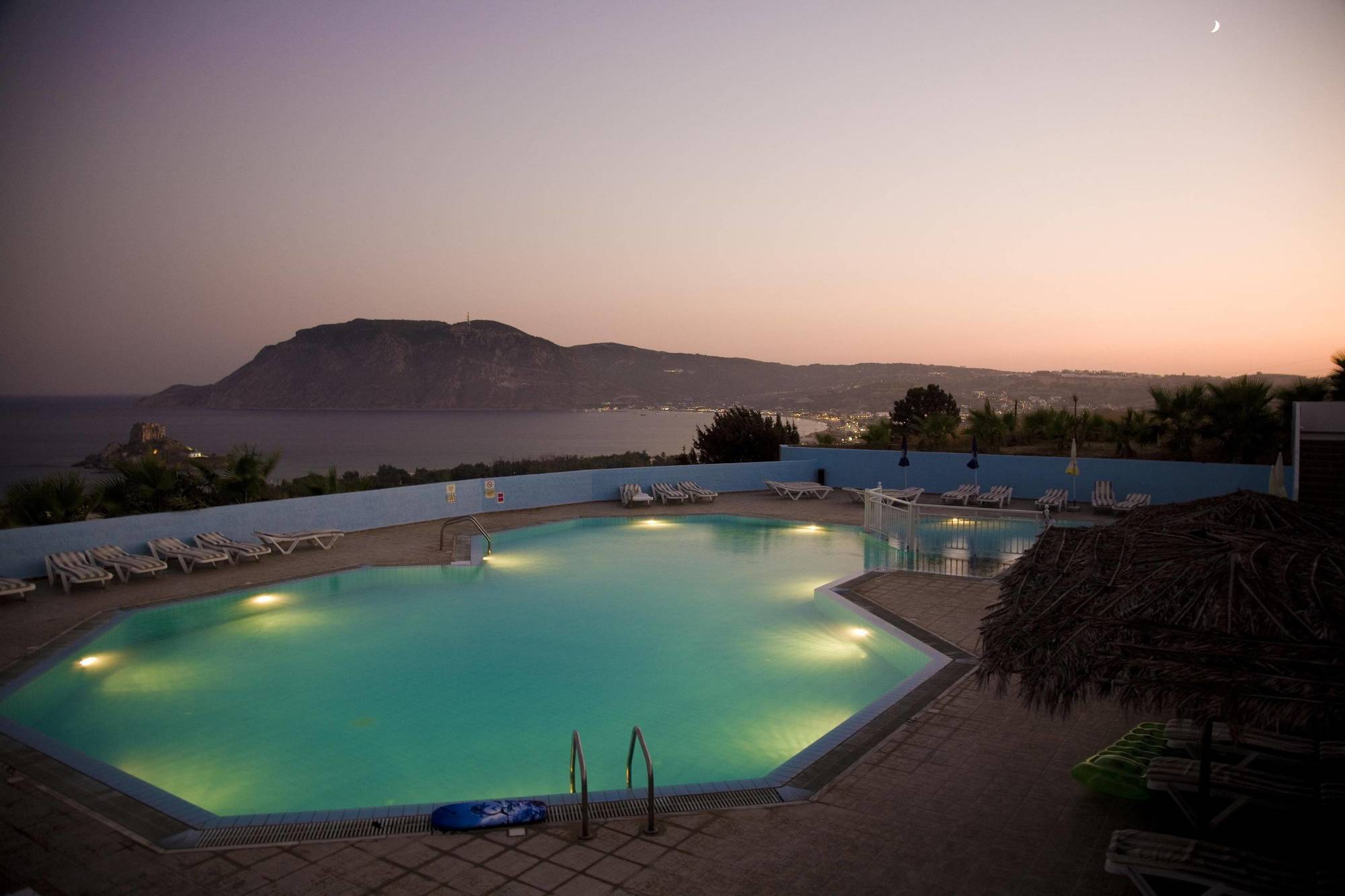Hotel Pantheon, Kefalos Экстерьер фото